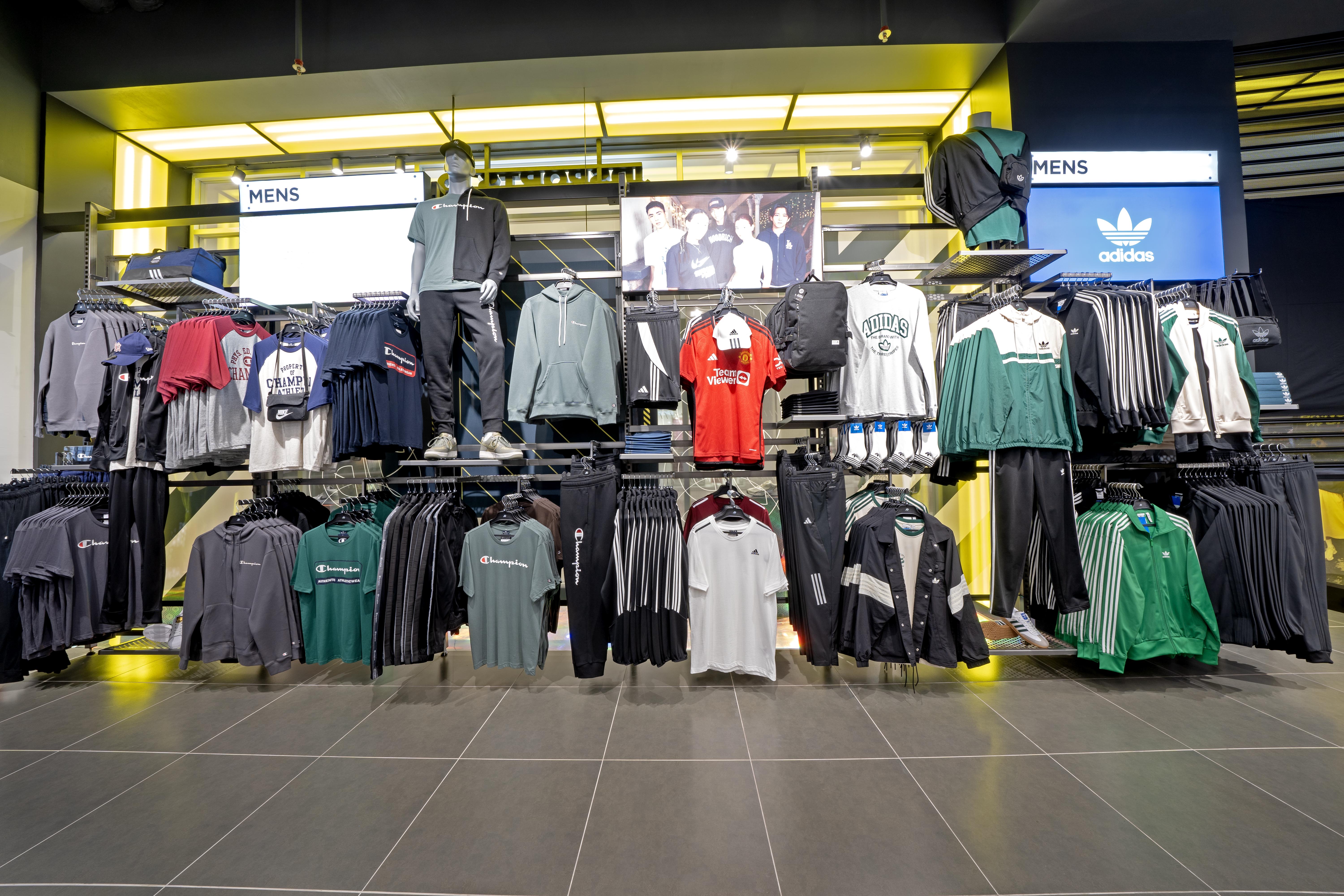 Apparel wall with category signage