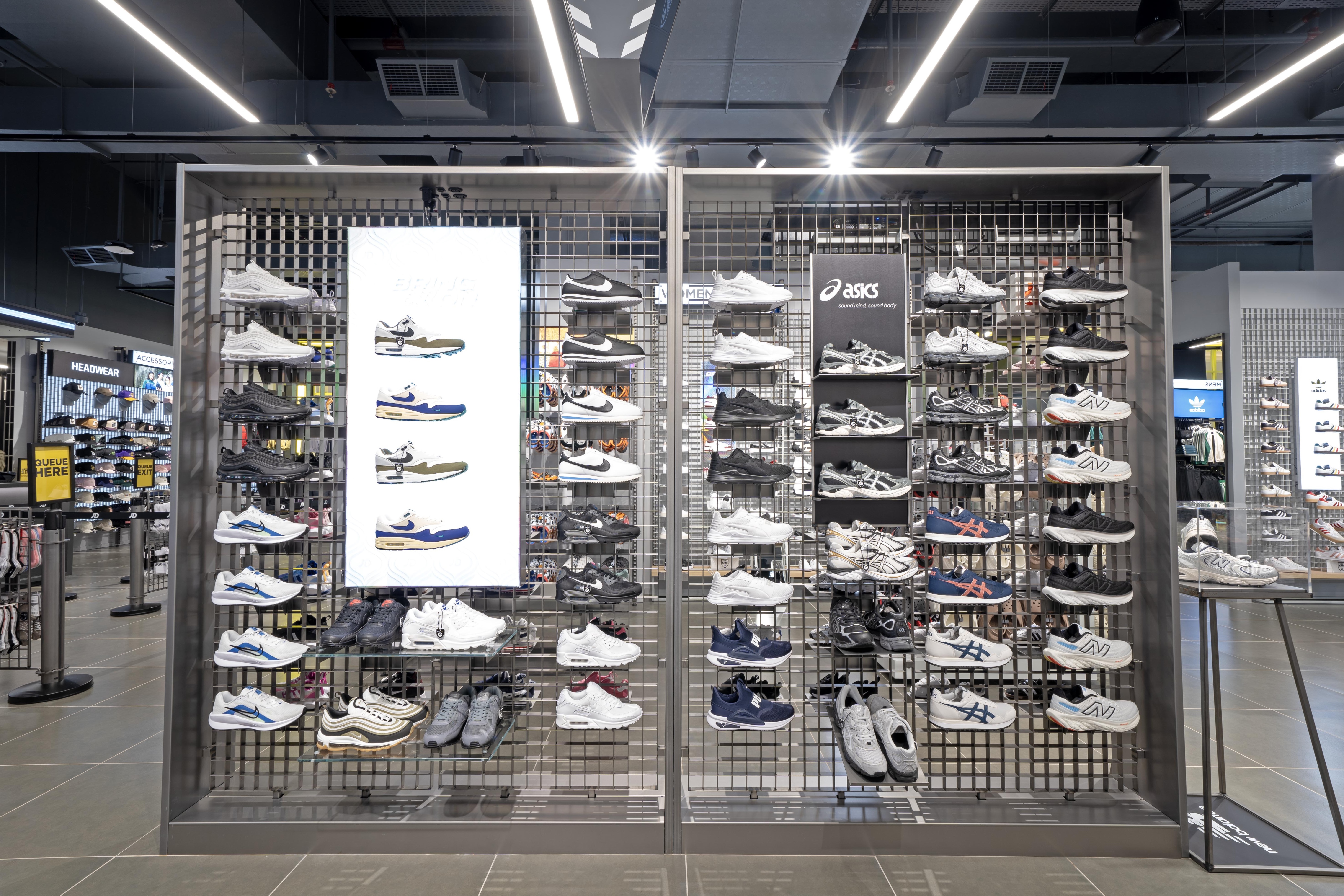 Modular footwear and accessories display